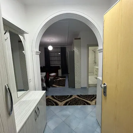 Beautiful 2-bedroom Flat Sea View Appartamento Durrës